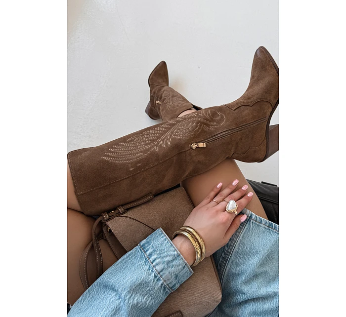 Semišové Kožené Na Podpatku  Béžové model 22031651 - Zazoo