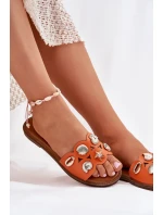 Dámské Pantofle Na Plochém Podpatku Se Zlatými Přívěsky Oranžové model 21699012 - Boto Dámské Pantofle Na Plochém Podpatku Se Zlatými Přívěsky Oranžové model 21699012 - Boto