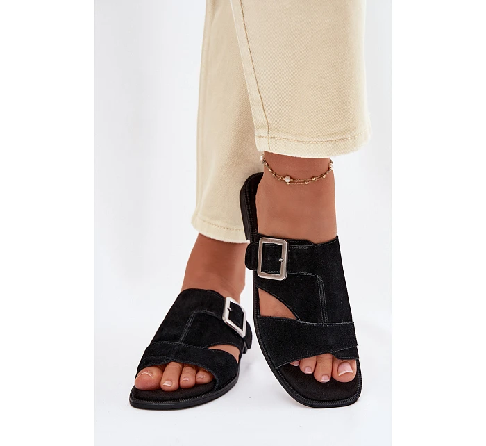 Semišové dámské nazouváky na nízkém podpatku s přezkou Big Star TT274477 Černé Semišové dámské nazouváky na nízkém podpatku s přezkou Big Star TT274477 Černé