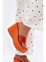 Dámské nazouváky na platformě s průhledným páskem Oranžové Zolretia Dámské nazouváky na platformě s průhledným páskem Oranžové Zolretia