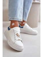 Nízké tenisky z eko kůže s odznaky bílo-modré Cillione Nízké tenisky z eko kůže s odznaky bílo-modré Cillione