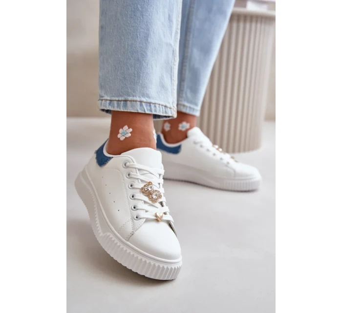 Nízké tenisky z eko kůže s odznaky bílo-modré Cillione Nízké tenisky z eko kůže s odznaky bílo-modré Cillione