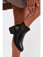 Dámské botky Delmira – černé, zateplené, na podpatku typu “klocek” Dámské botky Delmira – černé, zateplené, na podpatku typu “klocek”