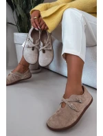 Kožené semišové polobotky Dámské s pásky béžové model 21937593 - Zazoo Kožené semišové polobotky Dámské s pásky béžové model 21937593 - Zazoo