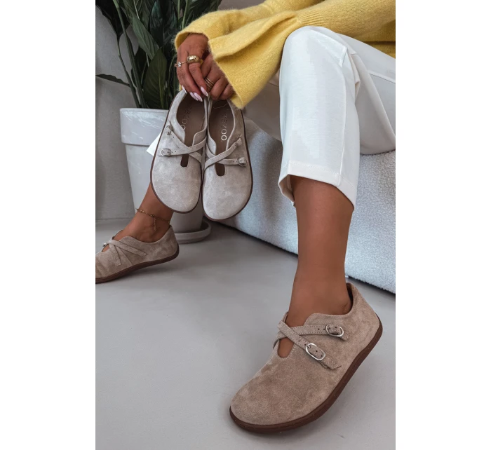 Kožené semišové polobotky Dámské s pásky béžové model 21937593 - Zazoo Kožené semišové polobotky Dámské s pásky béžové model 21937593 - Zazoo