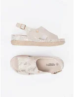 Výborné dámské  sandály Taupe na plochém podpatku