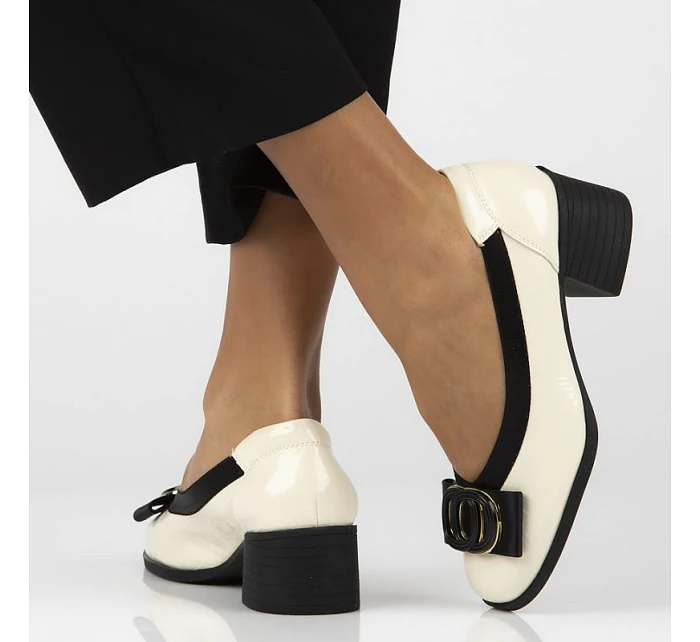 Béžové lakované lodičky Filippo DP6960