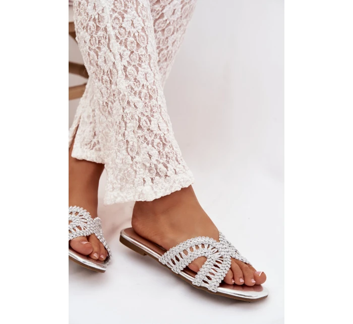 Dámské ploché stříbrné pantofle model 22031972 - Boto