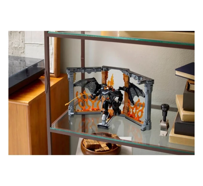 LEGO Icons 10367 Pán prstenů: Knižní zákoutí s Balrogem LEGO Icons 10367 Pán prstenů: Knižní zákoutí s Balrogem