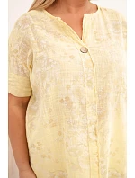 Dámská bavlněná halenka pro model 22069837 s krátkým rukávem a ozdobným knoflíkem žlutá - K-Fashion