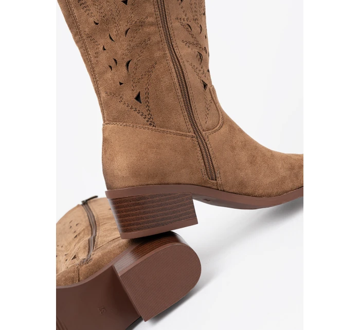 Trendy kozačky hnědé dámské na širokém podpatku Trendy kozačky hnědé dámské na širokém podpatku