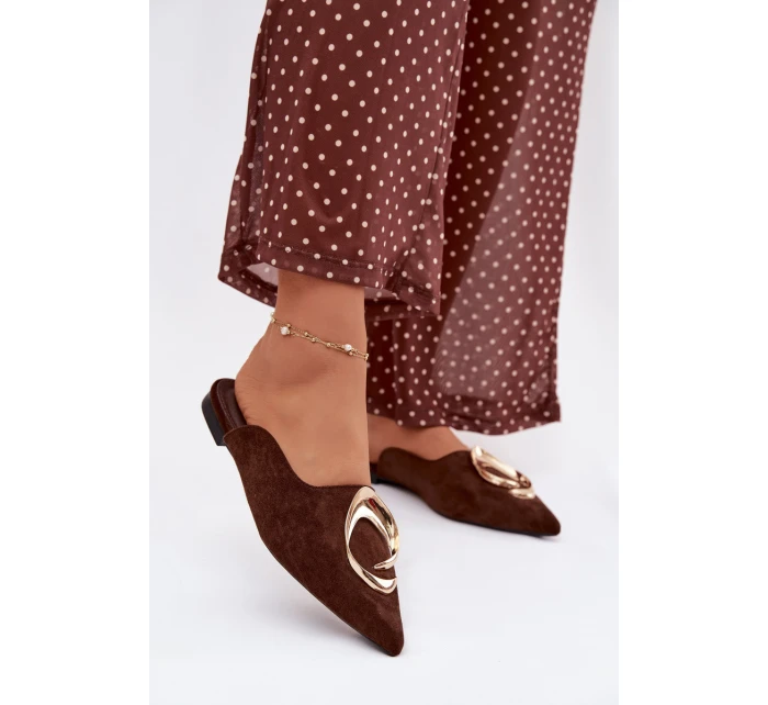 Dámské pantofle s ozdobným zlatým detailem Čokoládové model 21918957 - Boto