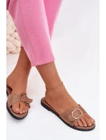 Dámské nazouváky na nízkém podpatku se zlatou sponou Camel Selivelle