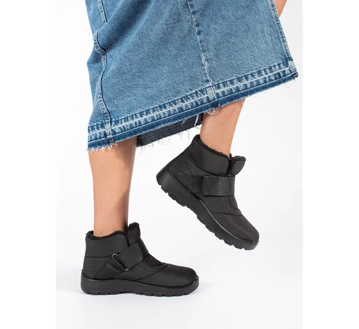 Designové černé dámské kotníčkové boty bez podpatku Designové černé dámské kotníčkové boty bez podpatku