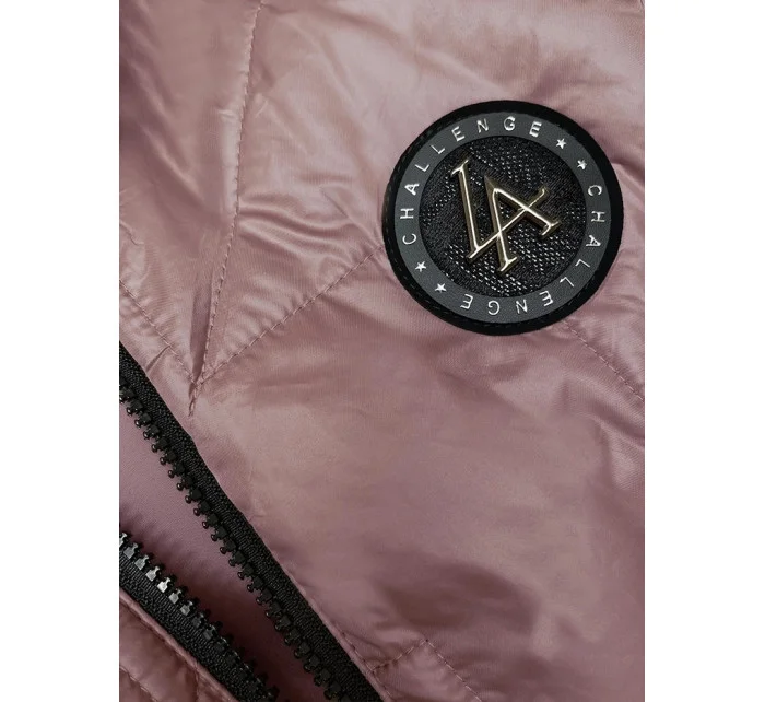 Růžová prošívaná dámská vesta s asymetrickou spodní částí S'West (B8237-81) Růžová prošívaná dámská vesta s asymetrickou spodní částí S'West (B8237-81)