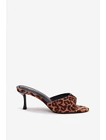 Pantofle z imitace semiše na jehlovém podpatku leopardí vzor model 22103089 - Boto Pantofle z imitace semiše na jehlovém podpatku leopardí vzor model 22103089 - Boto