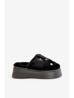 Dámské Kožené Pantofle Na Silné Podešvi S Černé model 21677965 - Boto Dámské Kožené Pantofle Na Silné Podešvi S Černé model 21677965 - Boto