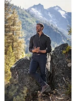 Cutter & Buck Chinos Men Pánské chino kalhoty black model 22471914 Cutter & Buck Chinos Men Pánské chino kalhoty black model 22471914