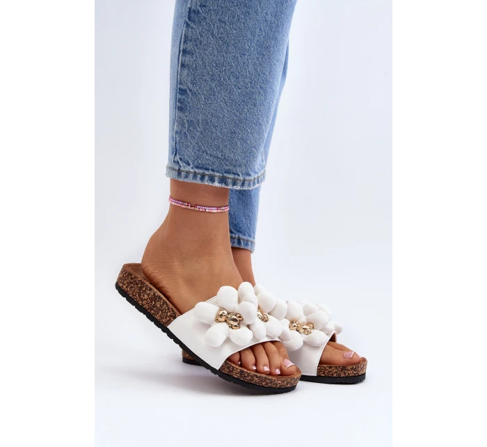 Dámské bílé sandály s ozdobami model 21648519 - Boto