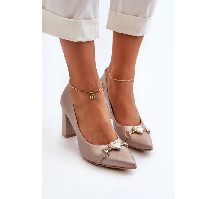 Lodičky s perlami a podpatkem ze kůže model 21652581 - Zazoo