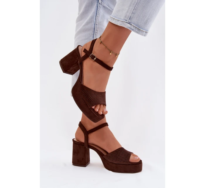 Dámské sandály na podpatku z eko semiše čokoládové Iserelle