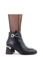 Boty na podpatku model 218814 Solea Boty na podpatku model 218814 Solea