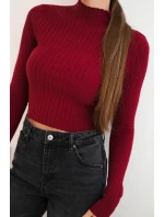 Dámské pruhované šaty s rolákem a ozdobnými knoflíky bordová