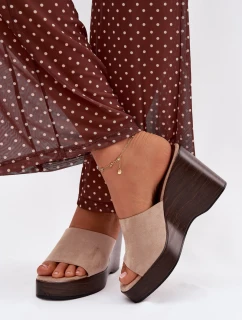 Dámské pantofle na platformě model 21919258 - Boto