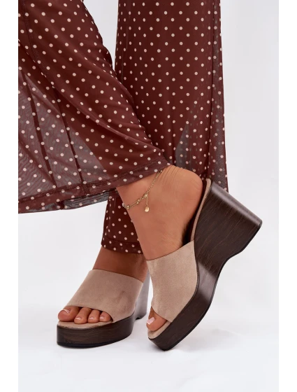 Dámské pantofle na platformě model 21919258 - Boto