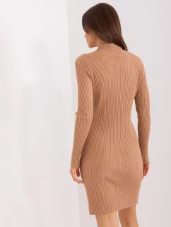 PM SK PM319 šaty.19 velbloudů