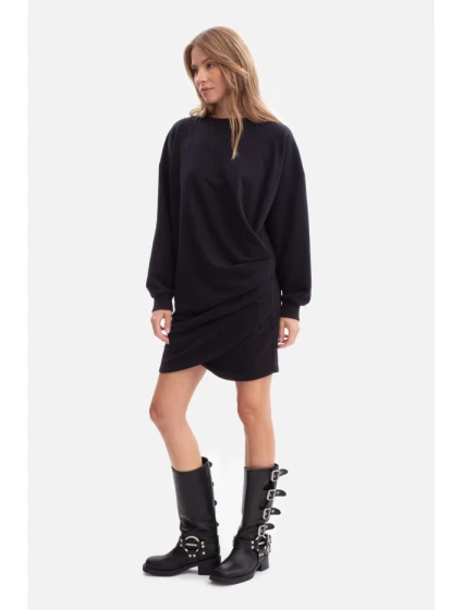 model 21379818 Pletené šaty s bočními záhyby černé - BeWear