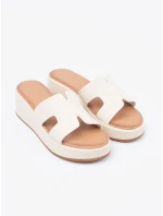 Praktické dámské Jasnobeżowy  nazouváky platforma