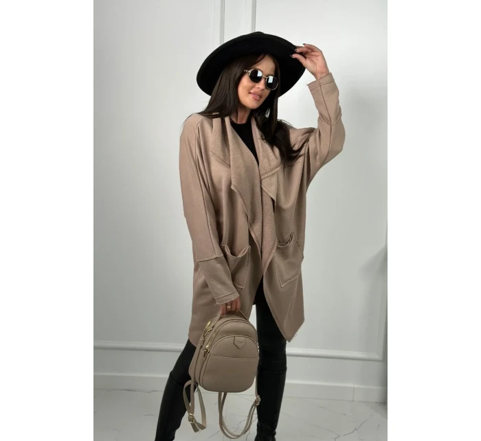 Kapska s kapsami tmavě béžová