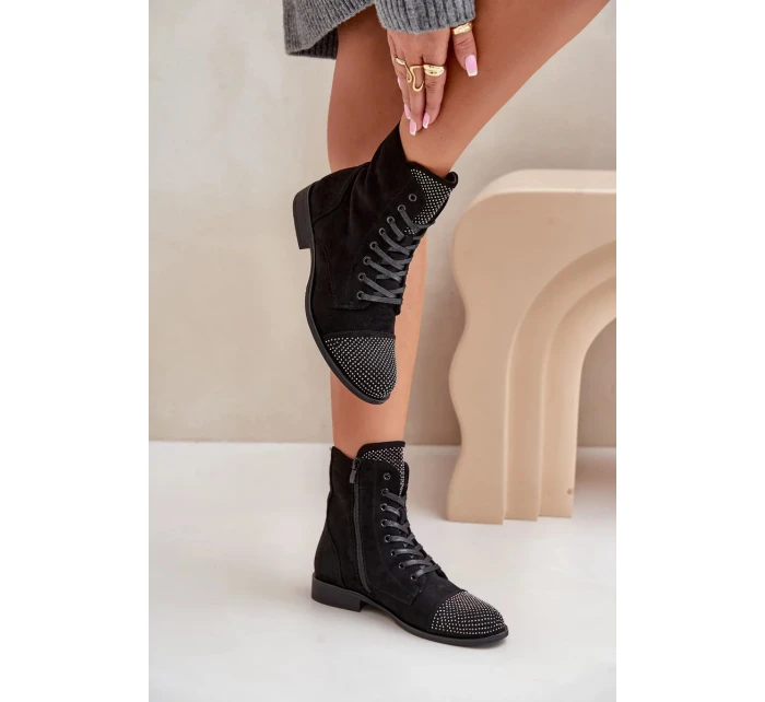 Dámské zateplené kotníkové boty na nízkém podpatku s ozdobami – černé Ellieo Dámské zateplené kotníkové boty na nízkém podpatku s ozdobami – černé Ellieo