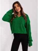 Zelený volný svetr s kabely