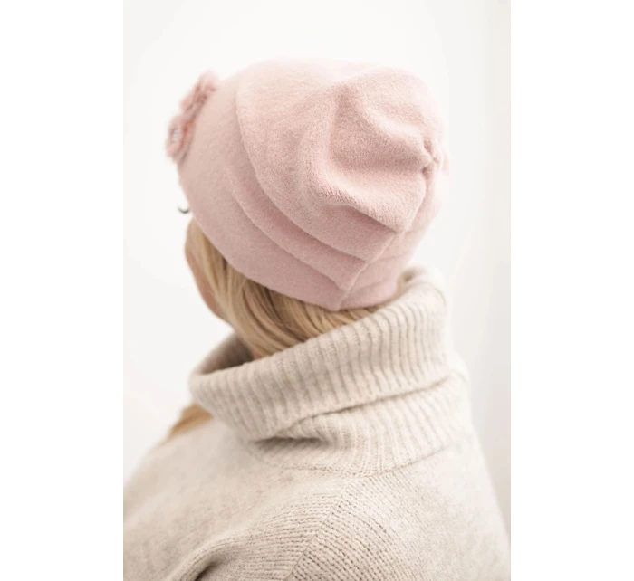 Dámská čepice s ozdobnými model 21489442 květinami elegantní černá - K-Fashion Dámská čepice s ozdobnými model 21489442 květinami elegantní černá - K-Fashion