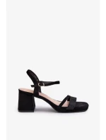 Dámské sandály na vysokém podpatku s lesklým páskem černá Tessata Dámské sandály na vysokém podpatku s lesklým páskem černá Tessata