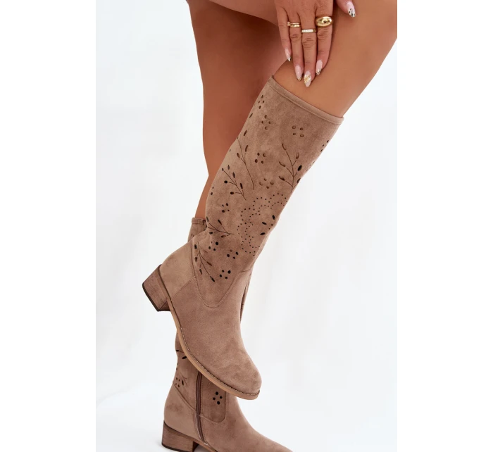 Dámské kozačky na podpatku – béžové model 21837085 - Kesi