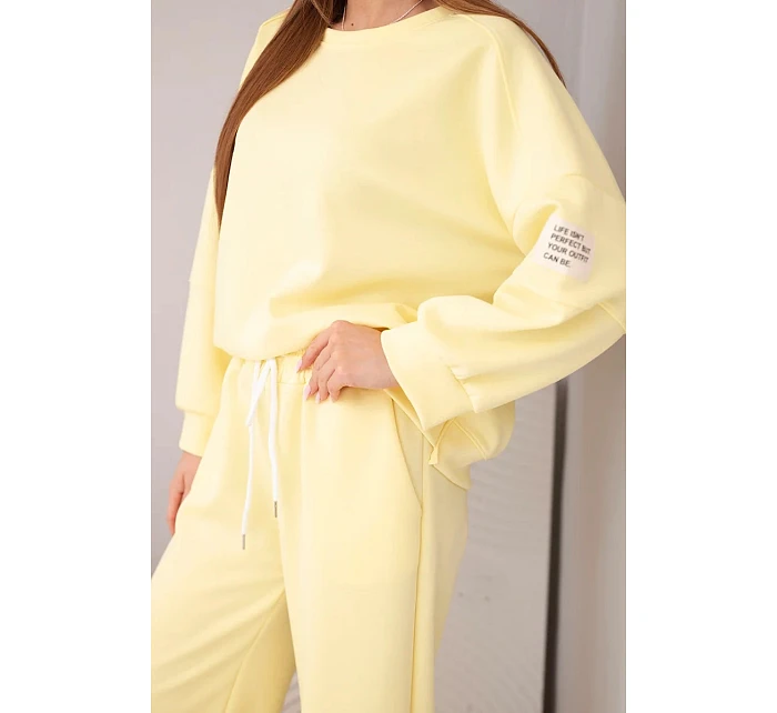 Dámský komplet z maslového materiálu mikina + kalhoty tmavě žlutý