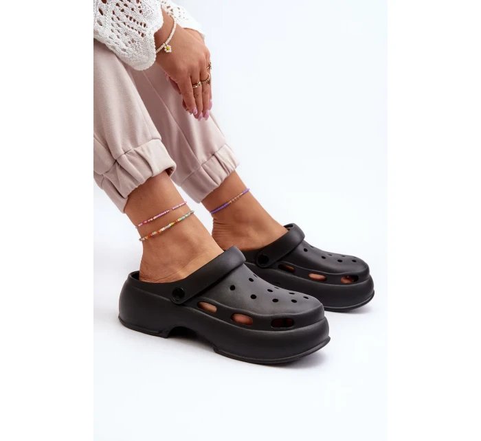 Dámské pěnové pantofle s masivní podrážkou Black model 20448799 - Kesi