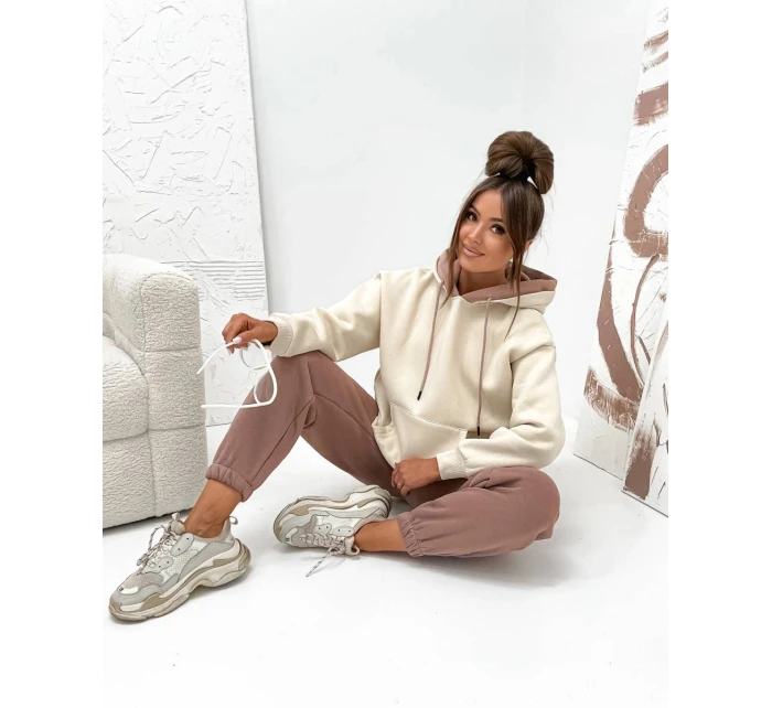 Hrubší dámská tepláková souprava v barvě cappuccino model 21809058 - Moon