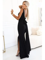 623-1 Večerní maxi šaty s rozparkem, krajkou a ozdobným výstřihem - černé 623-1 Večerní maxi šaty s rozparkem, krajkou a ozdobným výstřihem - černé