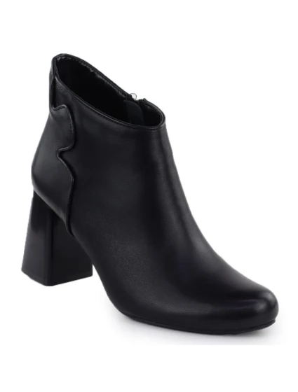 Elegantní černé kožené boty na jehlovém podpatku model 21905504 - JEZZI