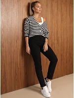 Jeansy damskie mom fit z wysokim stanem czarne FashionStreet UY3243 Jeansy damskie mom fit z wysokim stanem czarne FashionStreet UY3243