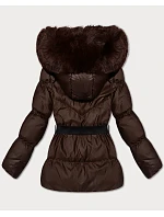 Hnědá zimní bunda s kapucí a s opaskem model 21479124 - J.STYLE Hnědá zimní bunda s kapucí a s opaskem model 21479124 - J.STYLE