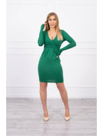 Přiléhavé šaty s výřezem pod prsy zelené barvy