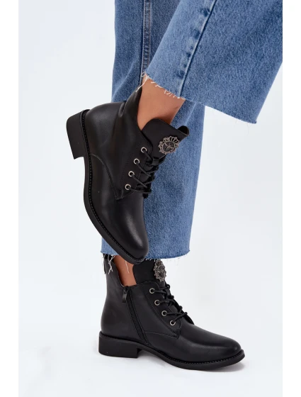 Nízké Dámské Boty Na Plochém Podpatku S Ozdobným Detalem Zateplené Černé model 21706593 - Boto Nízké Dámské Boty Na Plochém Podpatku S Ozdobným Detalem Zateplené Černé model 21706593 - Boto