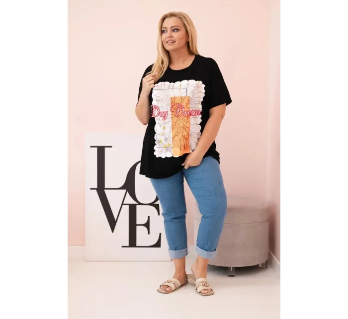 Dámská bavlněná halenka Plus Size s potiskem  černá + oranžová model 21175959 - K-Fashion
