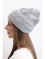Dámská zimní pletená čepice s vzorem šedá model 21817805 - K-Fashion Dámská zimní pletená čepice s vzorem šedá model 21817805 - K-Fashion