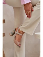 Kožené elegantní sandály na podpatku tmavě béžové model 21685342 - Laura Messi Kožené elegantní sandály na podpatku tmavě béžové model 21685342 - Laura Messi